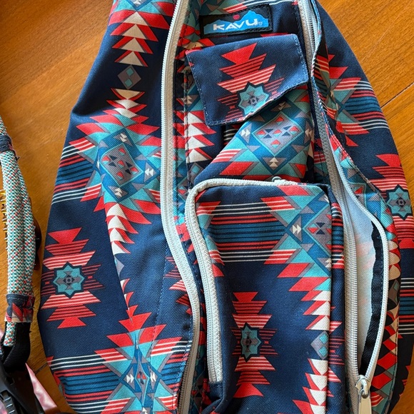 KAVU Aztec Pattern Sling Bag - Picture 4 of 5